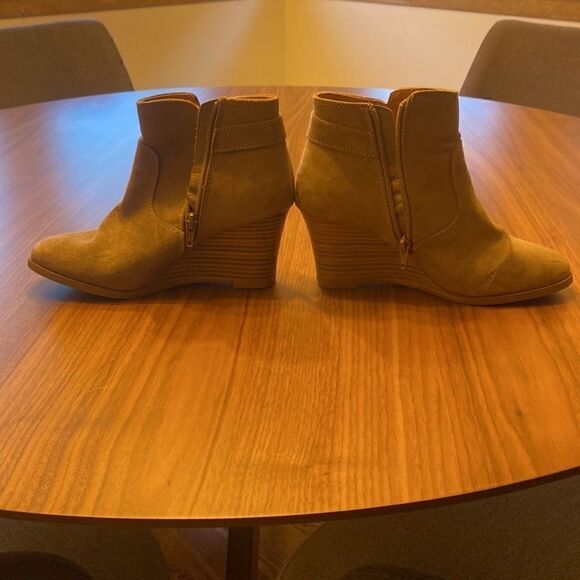 Maurice's Wedge Faux Suede boots - Picture 6 of 9